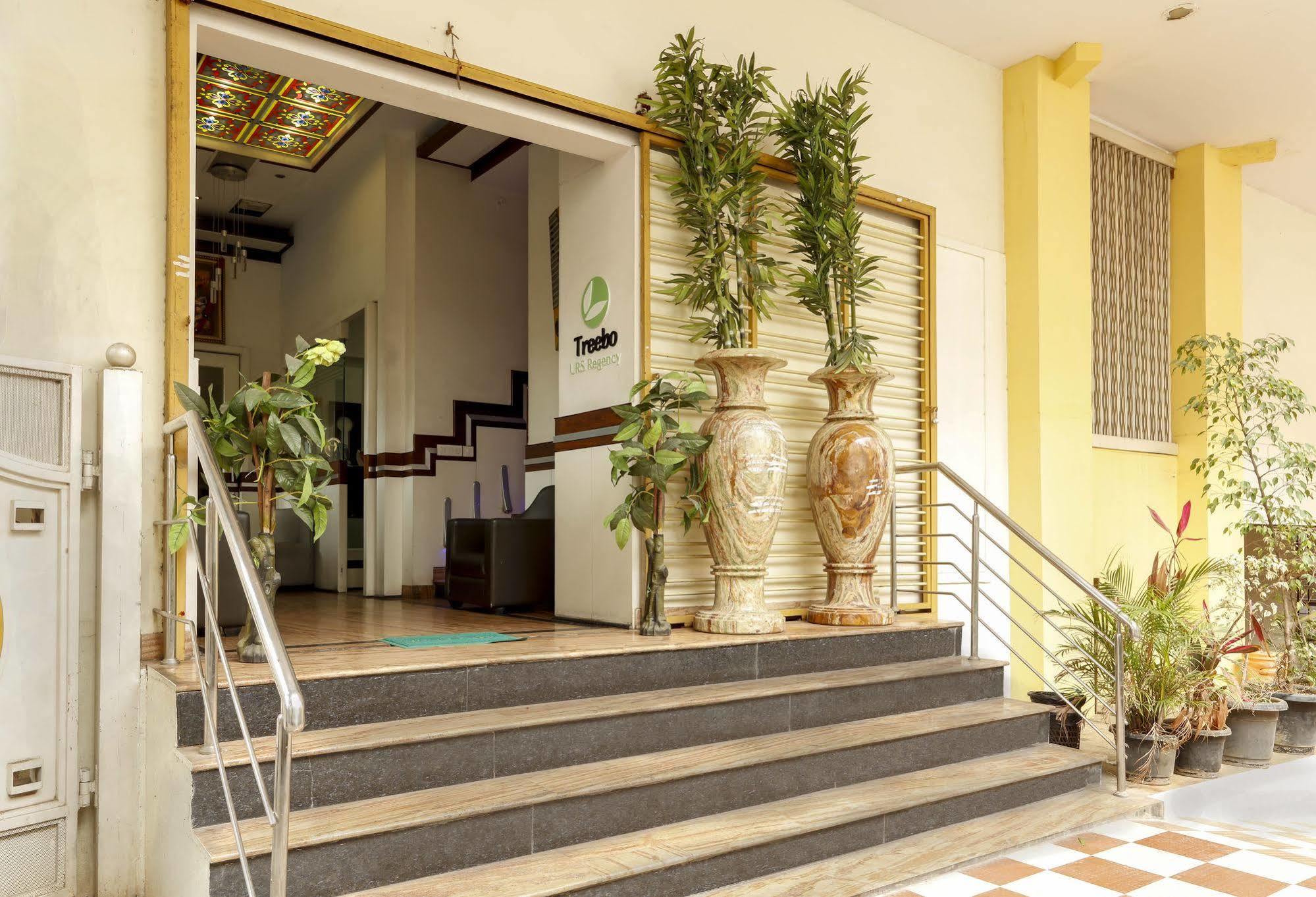 Treebo Trip Grand Regency Hotel Bangalore Exterior foto
