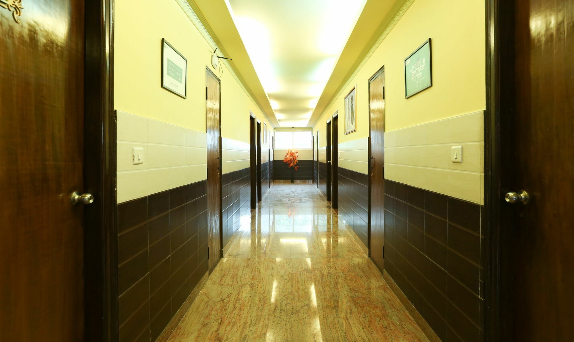 Treebo Trip Grand Regency Hotel Bangalore Exterior foto