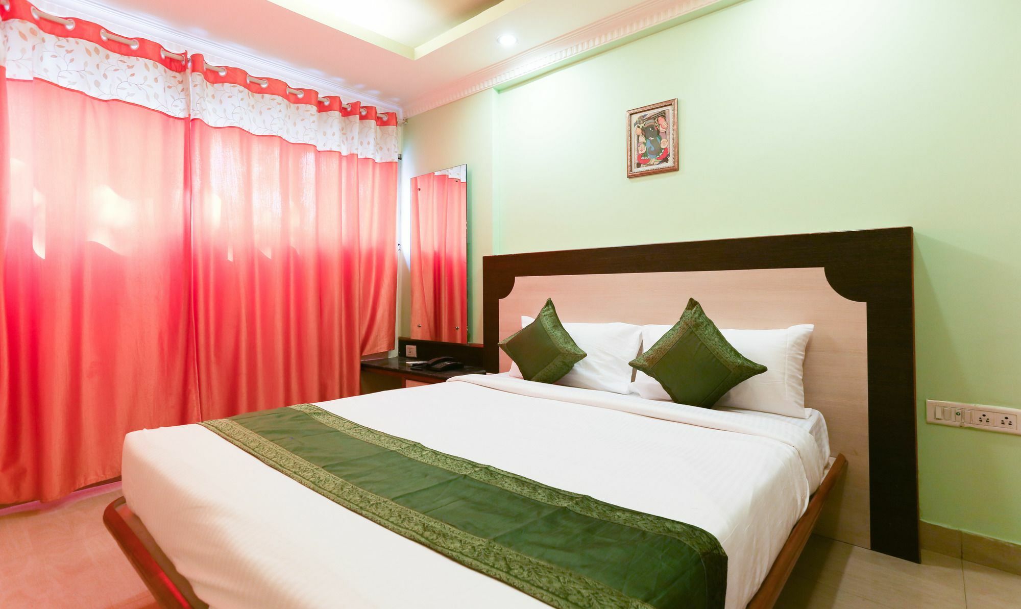 Treebo Trip Grand Regency Hotel Bangalore Exterior foto